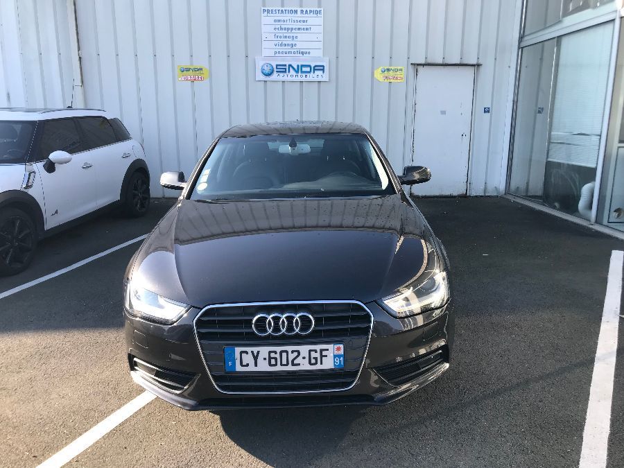 AUDI A4 - A4 2.0 TDI 177 DPF AMBITION LUXE (2013)